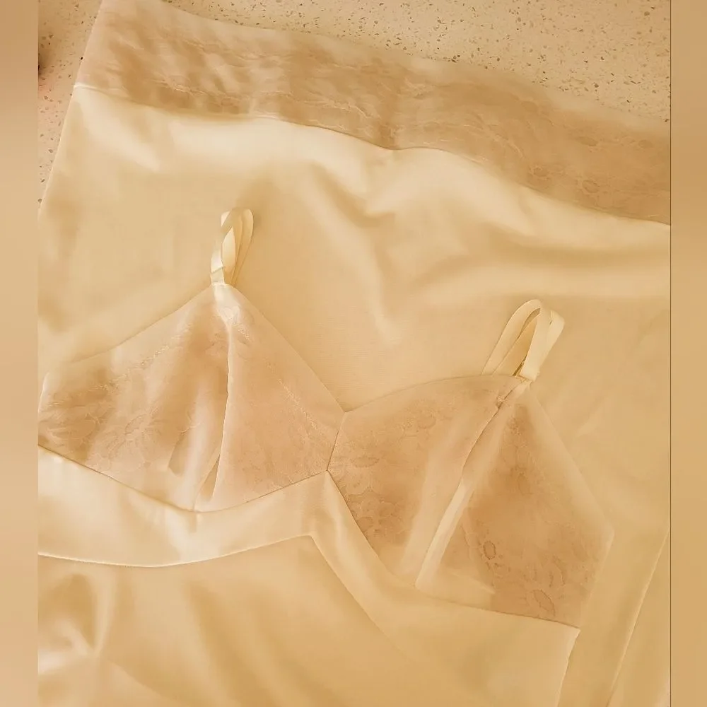 Vintage Vanity Fair Ivory Nylon Lace Slip Dress